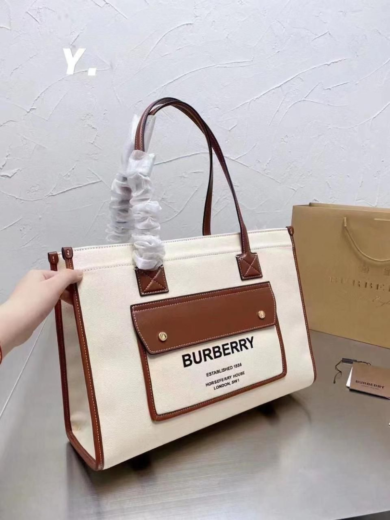 Burberry Freya Tote Horseferry Bags - Image 3