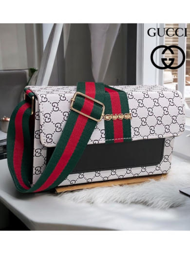 GUCCI Lady Broad Double Belt Sling Purse - Image 6