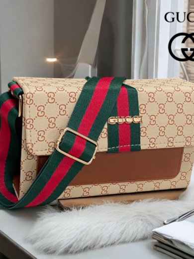 GUCCI Lady Broad Double Belt Sling Purse - Image 2