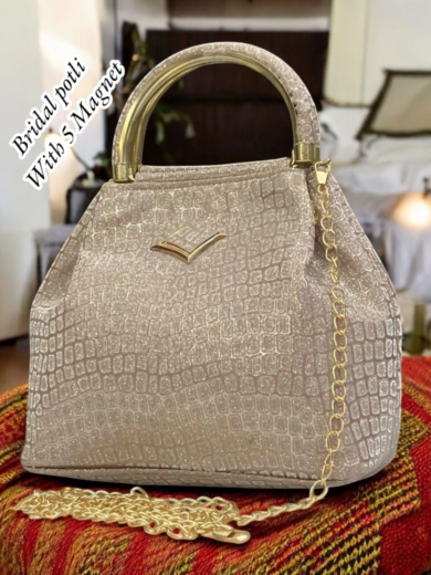 5 MAGNETIC Lady Crossbody Handy Sling Bag - Image 5