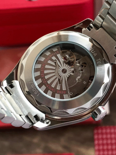 Omega Speedmaster Snoopy Edition Style Chronograph – White & Blue Dial, Steel Bracelet, Men’s Collector Series - Image 2