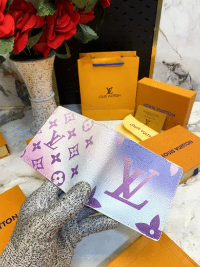 Louis Vuitton Giant Monogram Gradient Bifold Wallet – Lavender White Limited Edition Men's Accessory - Image 2